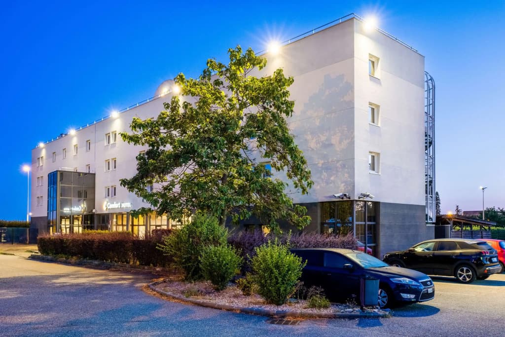 Comfort Hotel Aeroport Lyon St Exupery - Photo 1