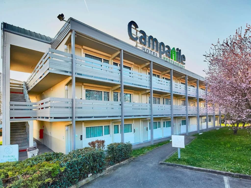 Campanile NATURE - Marne La Vallée - Chelles - Photo 1