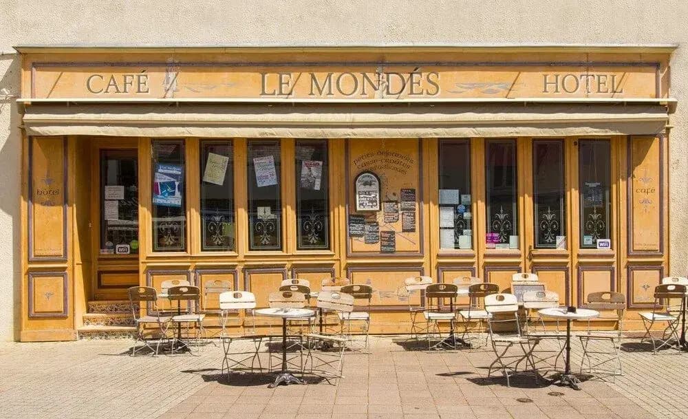 Le Mondes - Photo 1