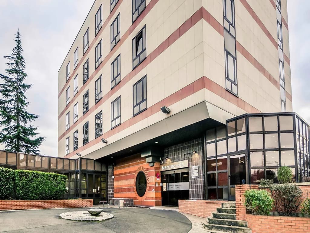 Mercure Cergy Pontoise Centre - Photo 1