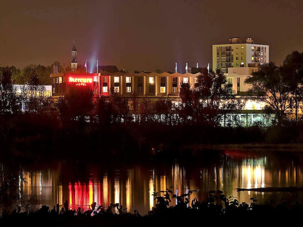 Mercure Nevers Pont de Loire - Photo 1