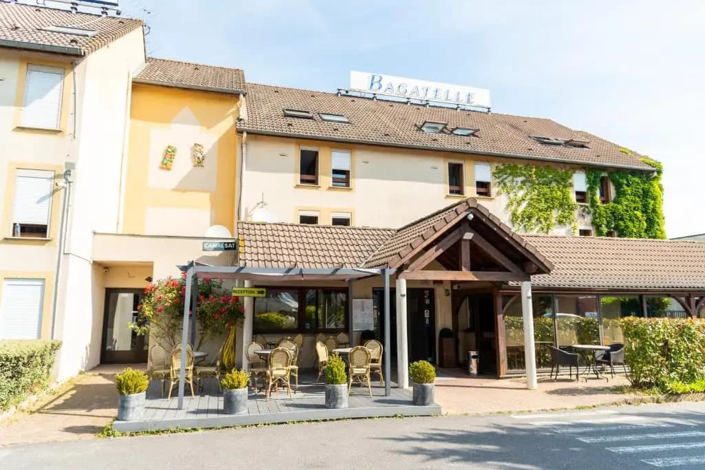 Hôtel Bagatelle Paris Nord Roissy CDG - Photo 1