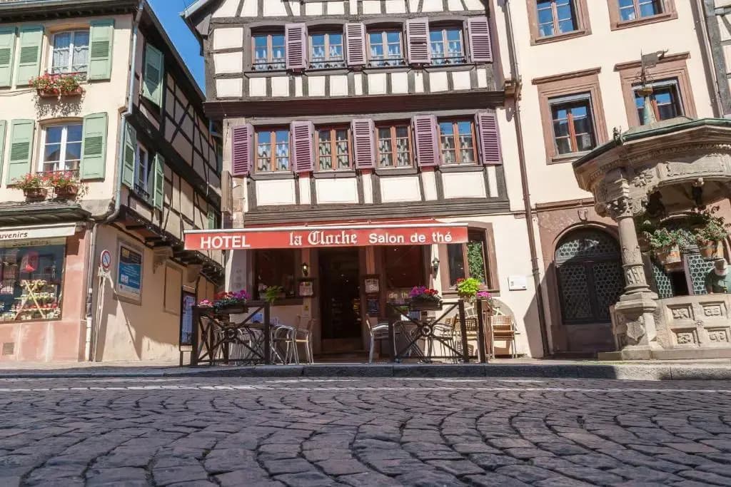 Hôtel La Cloche - Photo 1