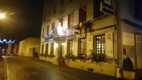Hôtel Restaurant La Croix d'Or - Photo 1