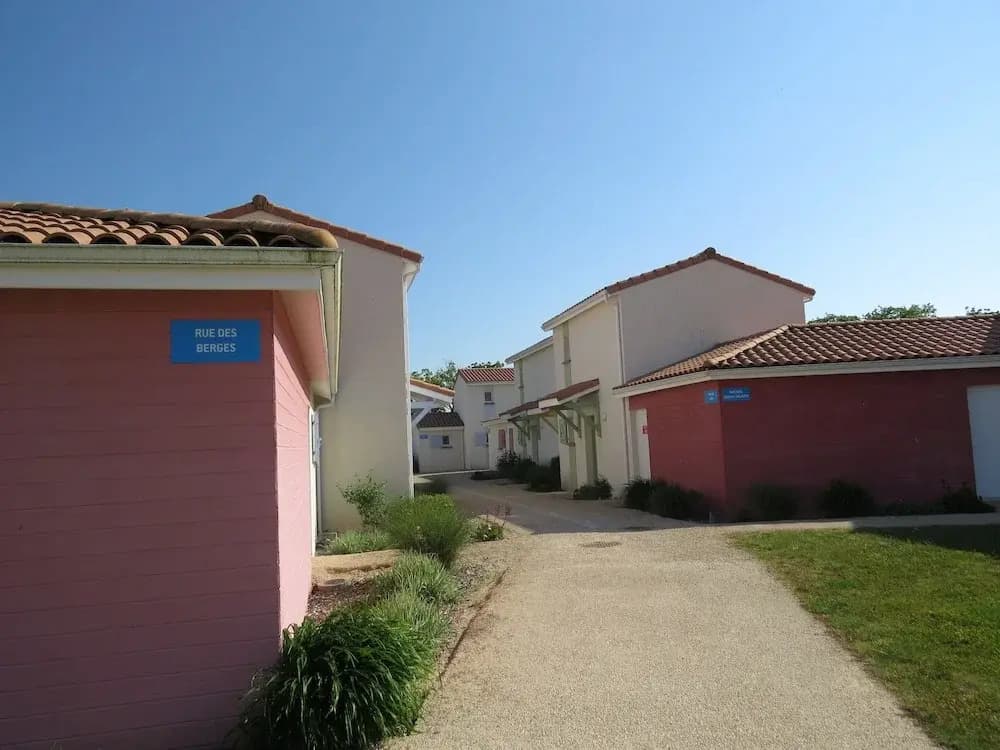 Les Vagues Bleues - Photo 1