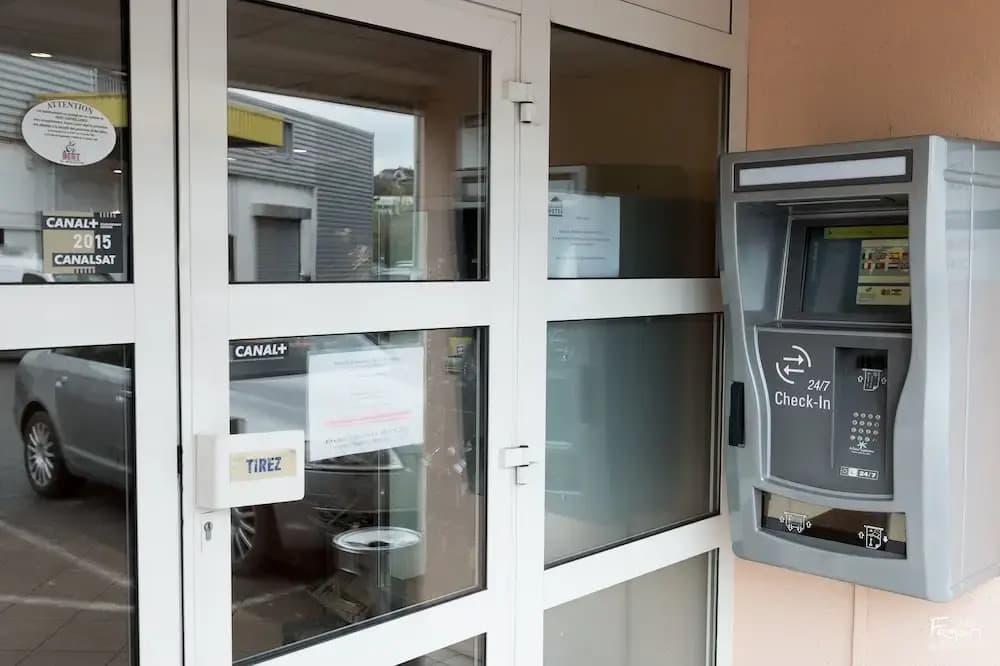 Hôtel First Rodez - Photo 1