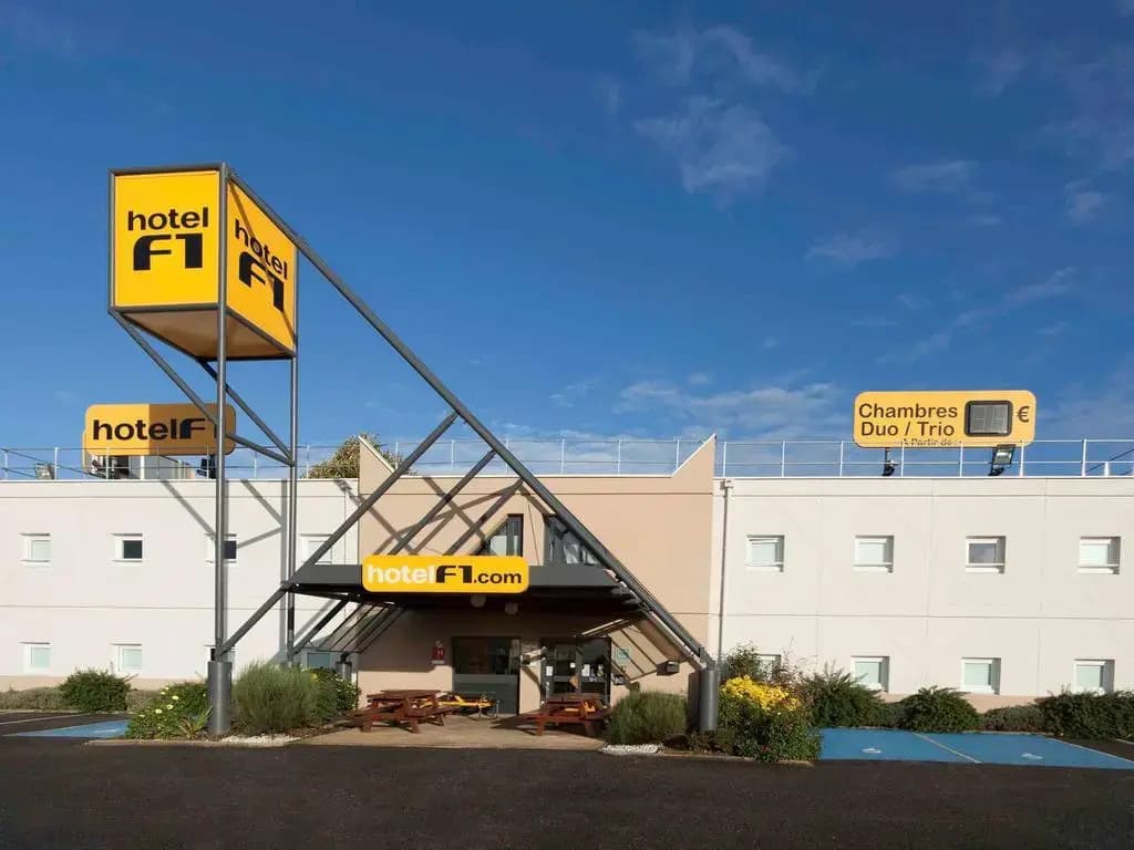 Hotelf1 Niort St Maixent - Photo 1