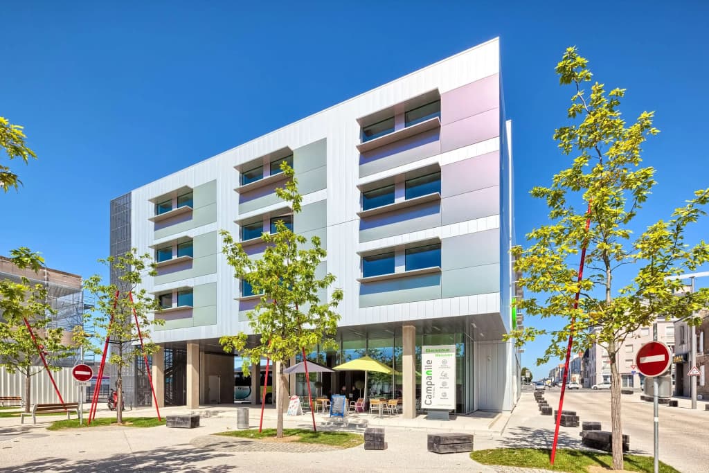 Campanile La Roche sur Yon Centre - Gare - Photo 1