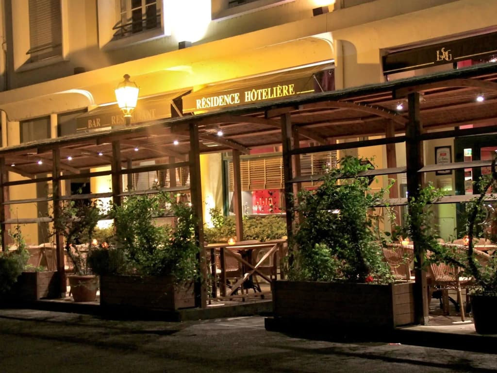 Logis Hôtel le St Georges Vendôme - Photo 1