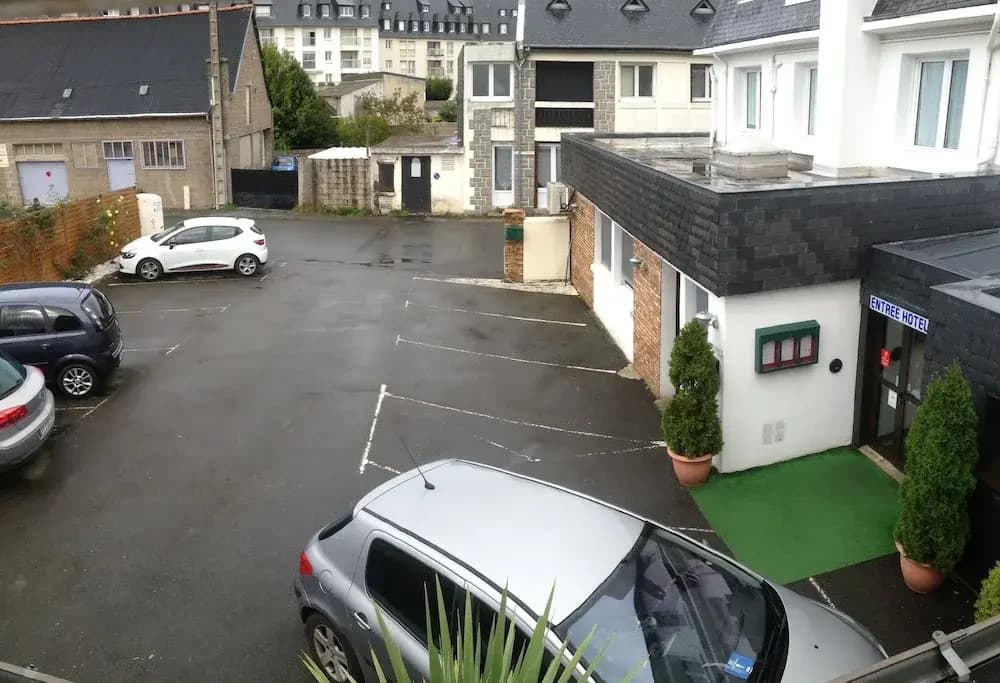 Hotel de la Marne - Photo 1