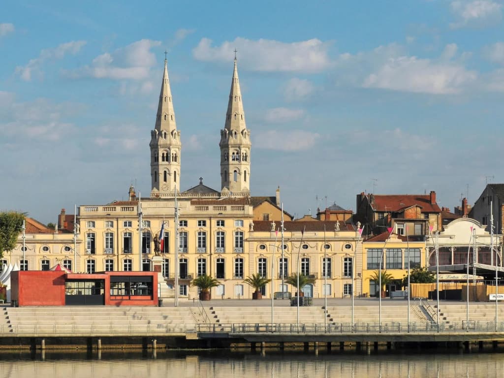 ibis Styles Macon Centre - Photo 1