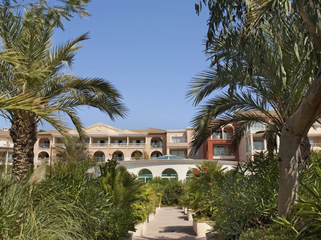 Pierre & Vacances Premium Les Calanques des Issambres - Photo 1