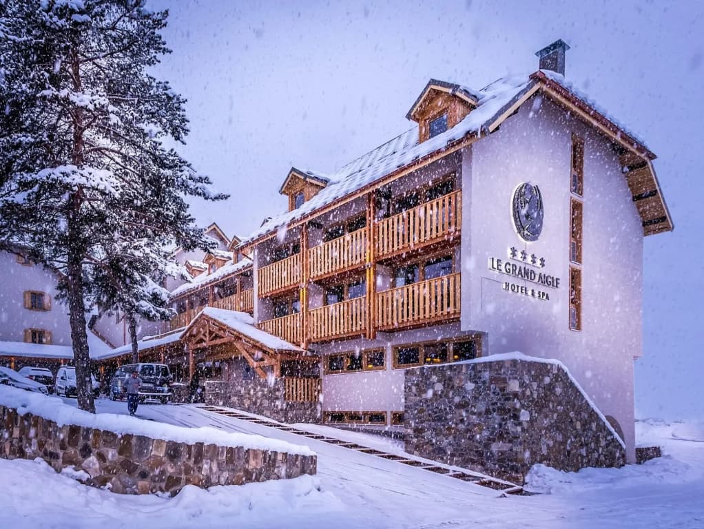 Le Grand Aigle Hôtel & Spa - Photo 1