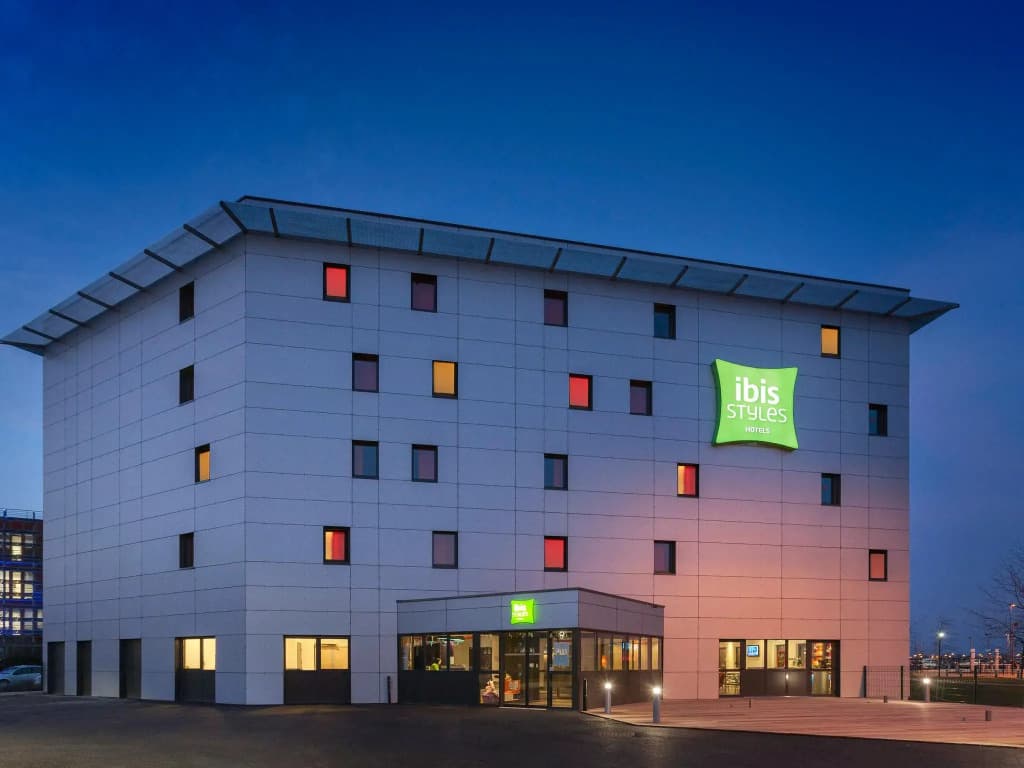 ibis Styles Romans Valence Gare Tgv - Photo 1