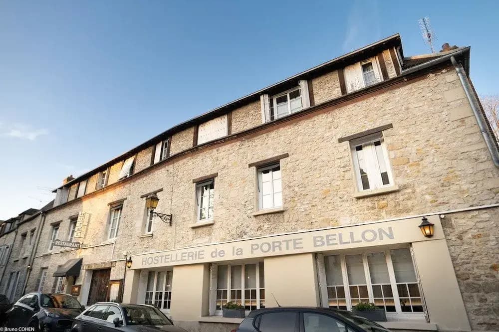 Hostellerie de la Porte Bellon - Photo 1