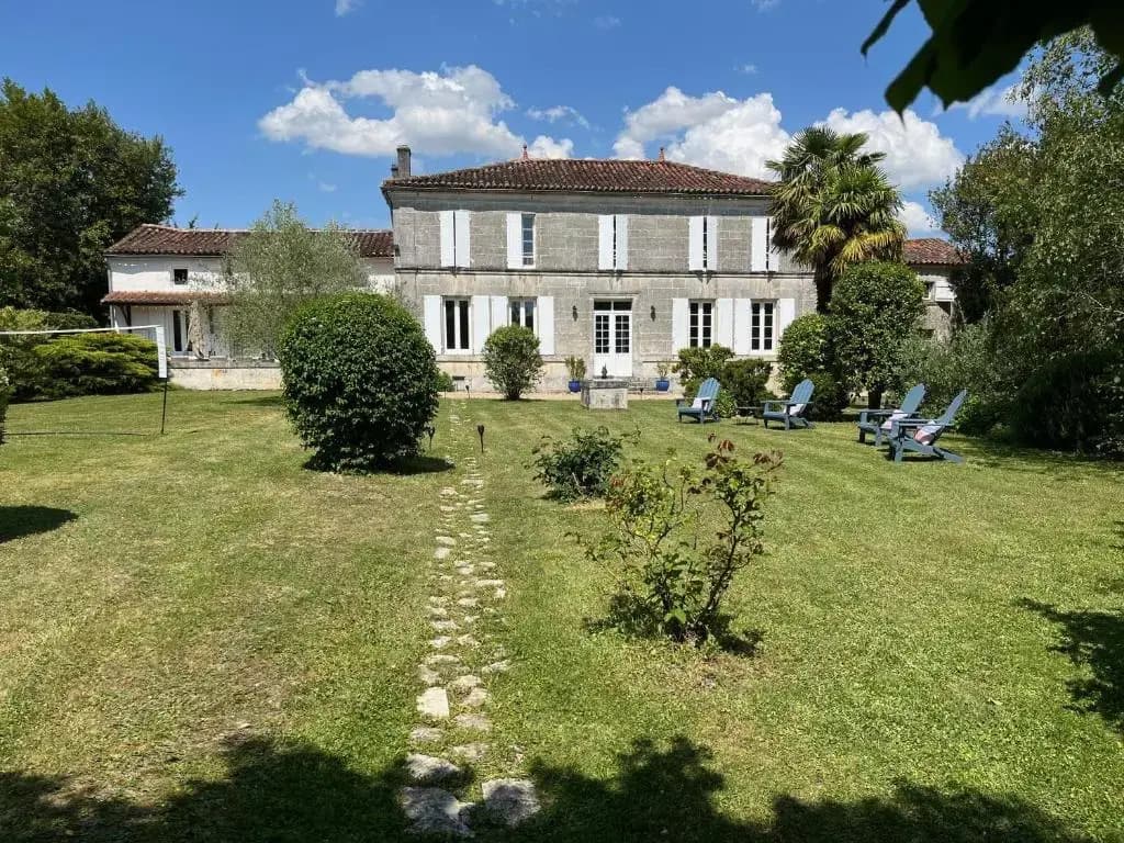 1854 Chassors - Photo 1