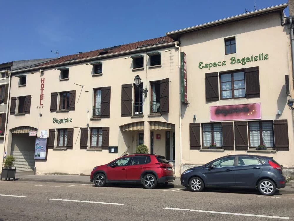 Hotel Restaurant Bagatelle - Photo 1