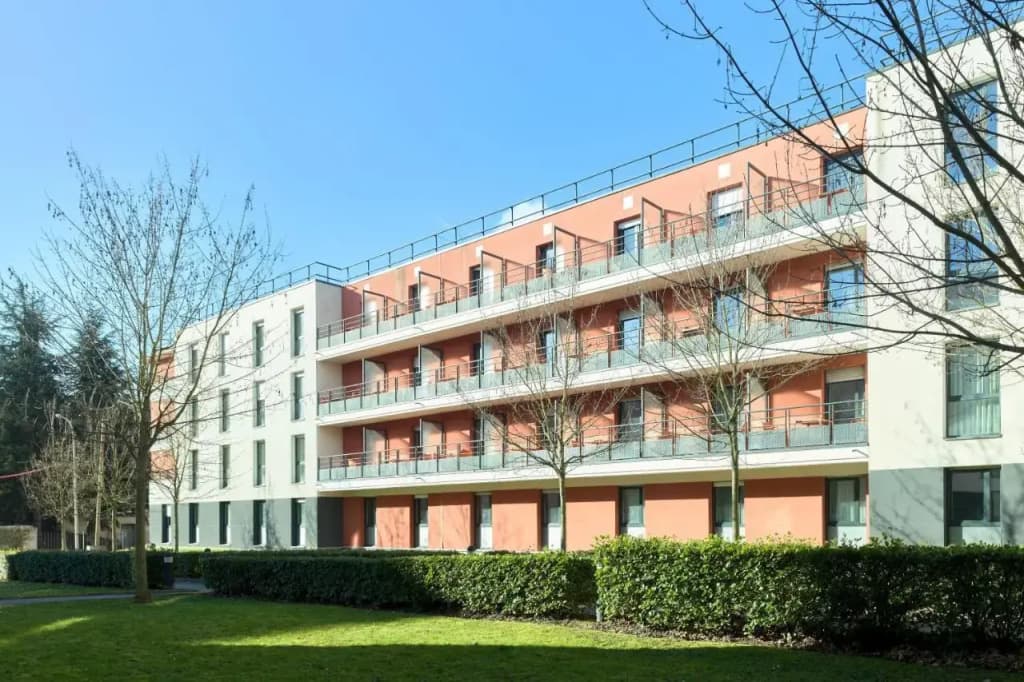 Comfort Aparthotel Versailles Saint Cyr l'Ecole - Photo 1
