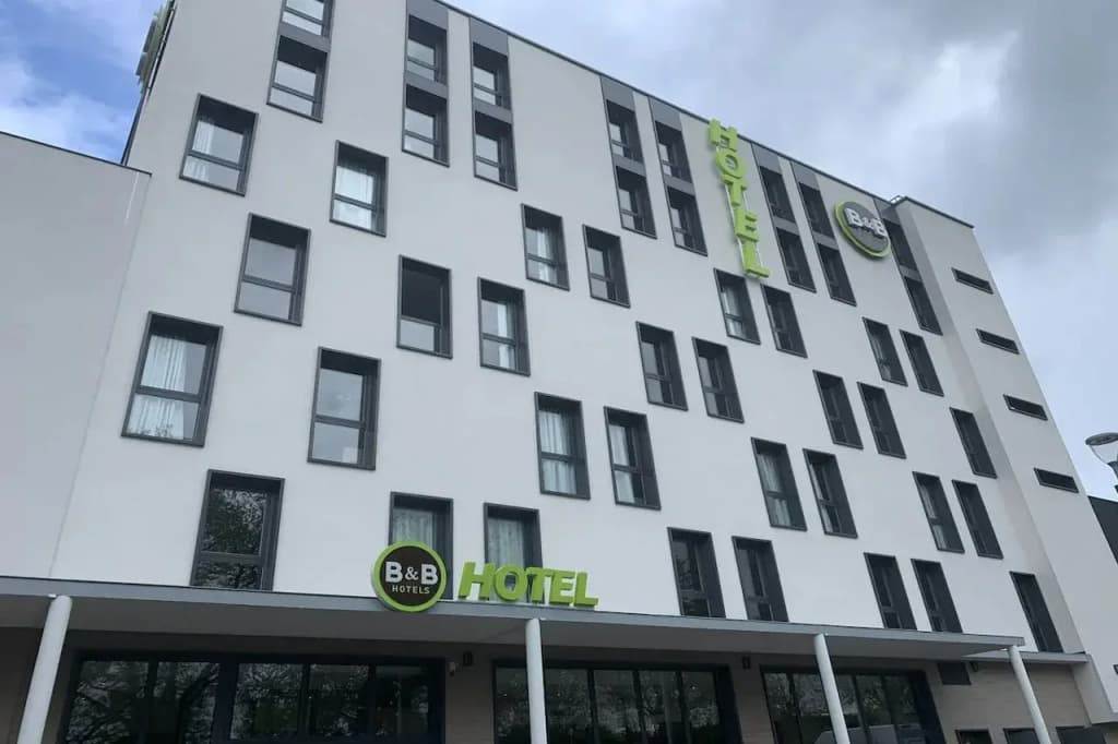 B&B HOTEL Champigny-sur-Marne - Photo 1