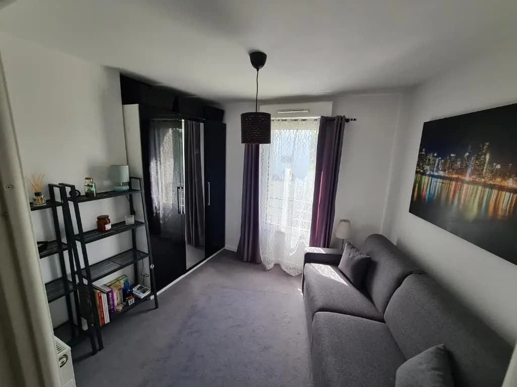 Chambre avec salle de bain /wc - Photo 1