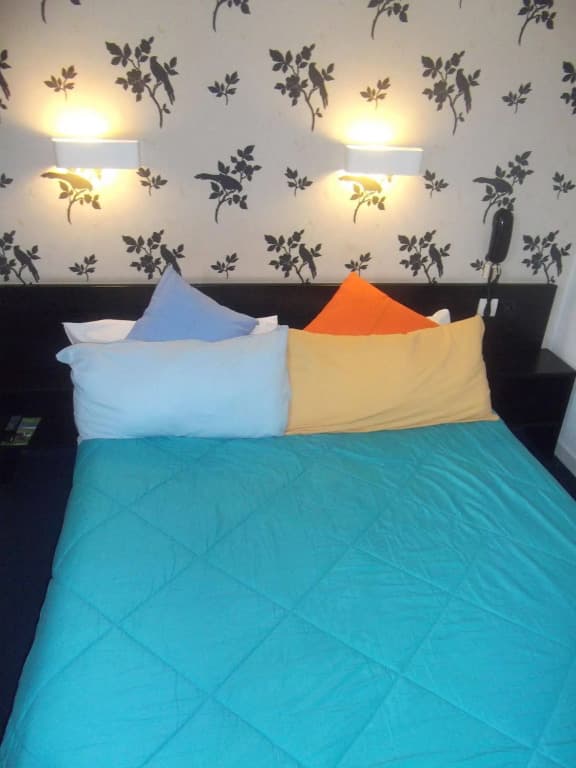 Rev'Hotel Coignières - Photo 1