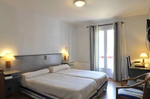 Hôtel Du Fronton - Photo 1