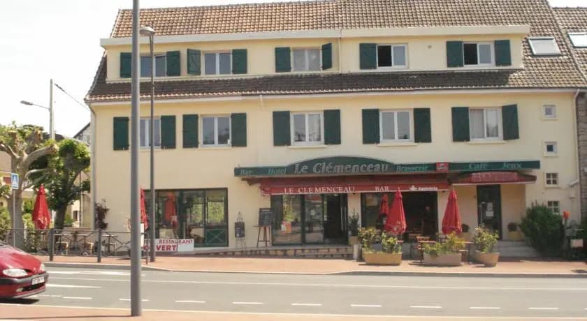 Le Clemenceau - Photo 1