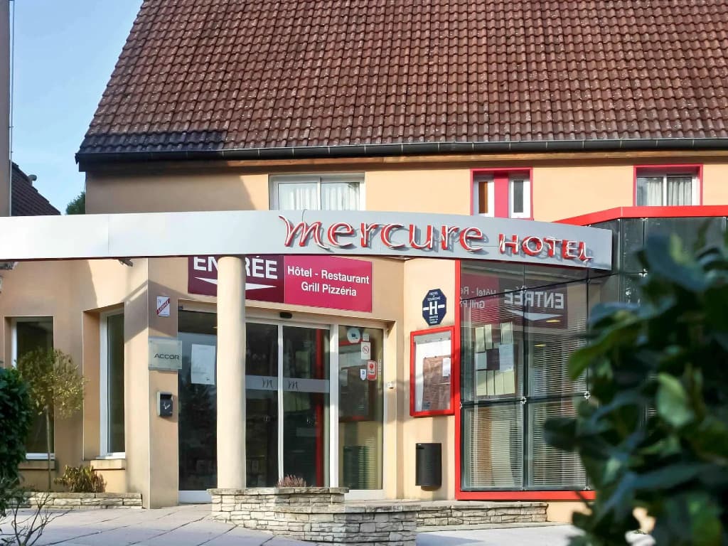 Mercure Luxeuil les Bains Hexagone - Photo 1