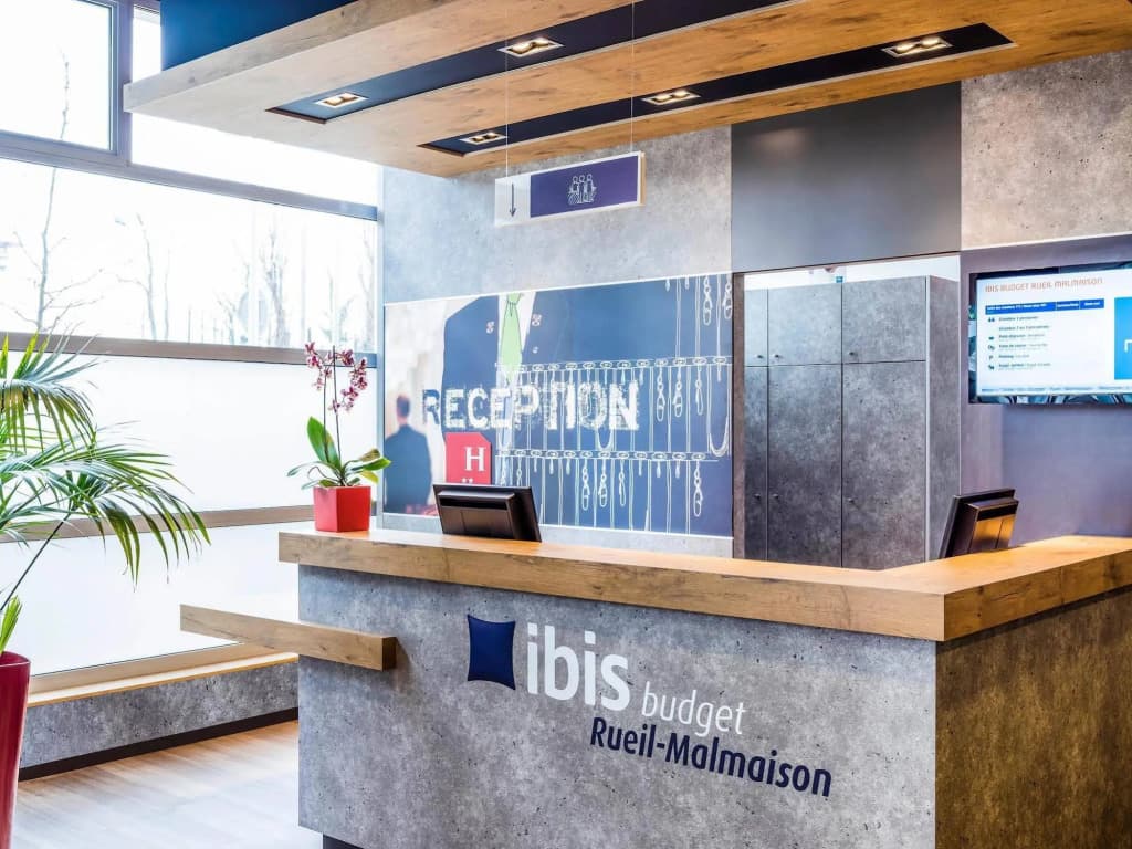 ibis budget Rueil Malmaison - Photo 1