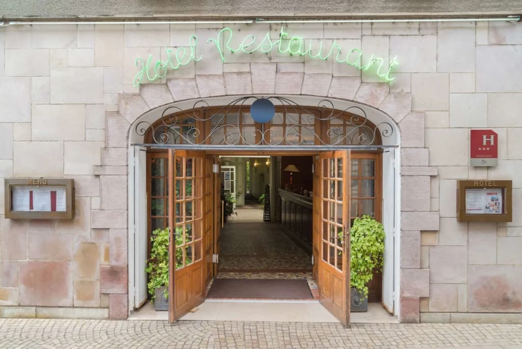 Hostellerie des Trois Pigeons - Photo 1