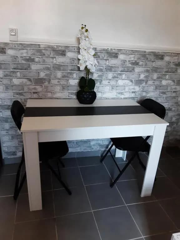 Maison à La Tour du Pin - Photo 1