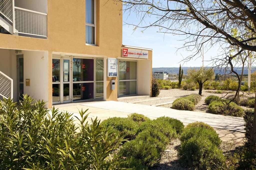 Sejours & Affaires Manosque Moulin Neuf - Photo 1