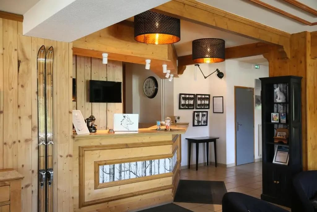 Hôtel Restaurant La Buffe - Photo 1