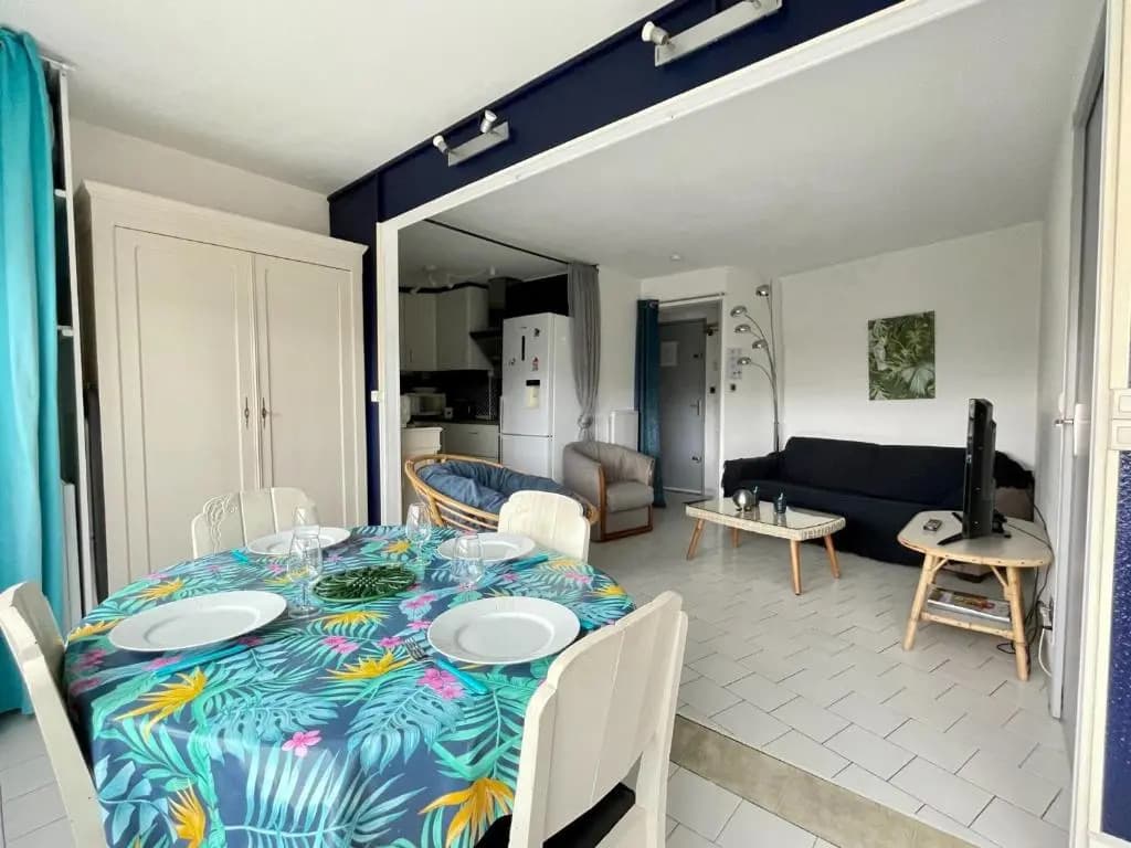 Appartement Sète, 2 pièces, 6 personnes - FR-1-338-60 - Photo 1