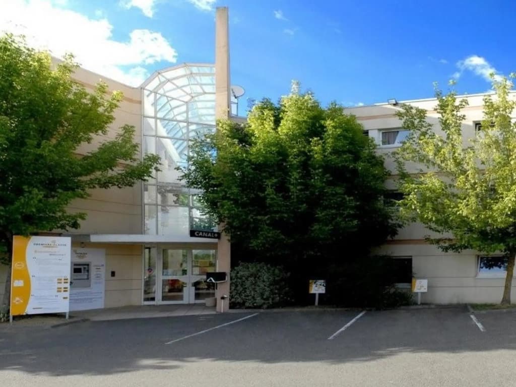 hotelF1 Maurepas - Photo 1