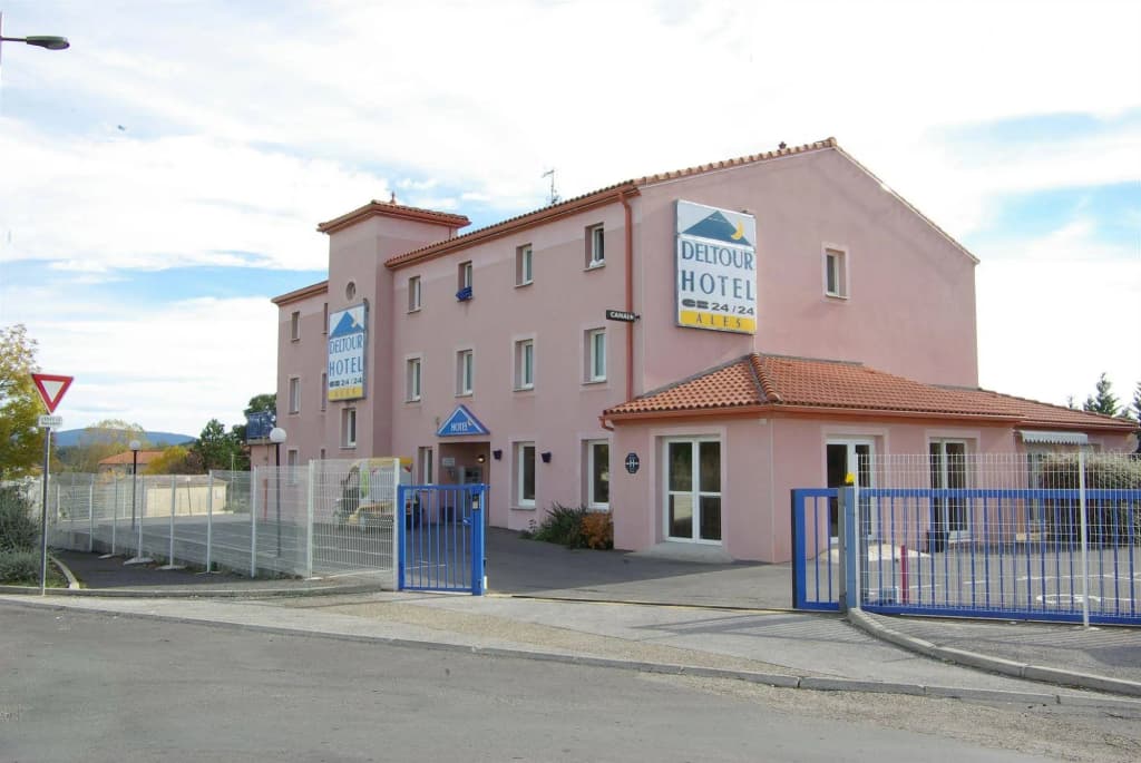 Deltour Hôtel Alès - Photo 1