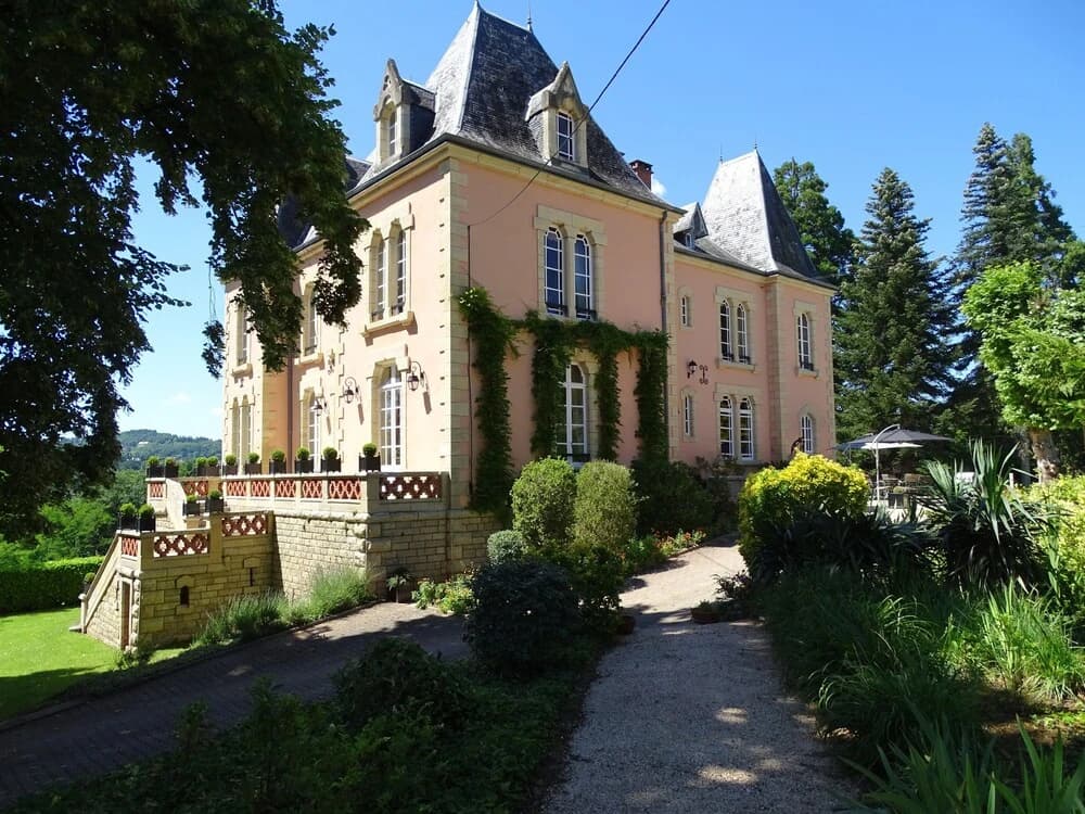 Vineyards and Valleys: A French Hide-in - Photo 1
