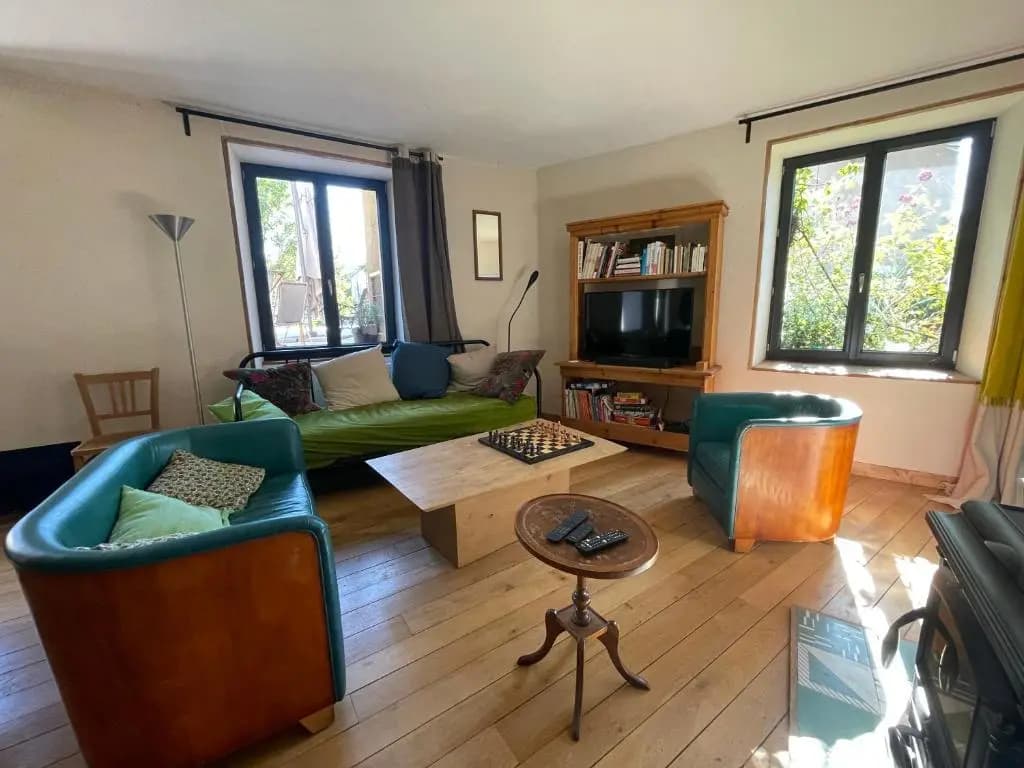 Maison près de la rivière - Photo 1