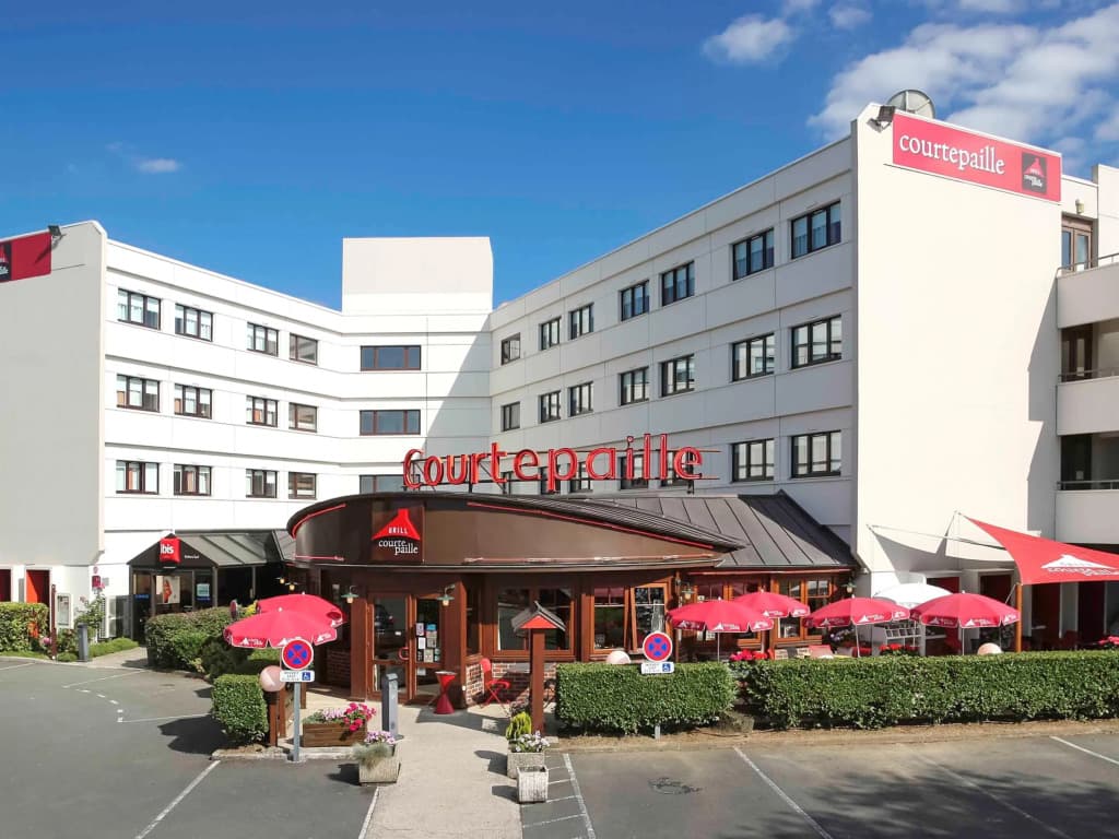 ibis Poitiers Sud - Photo 1