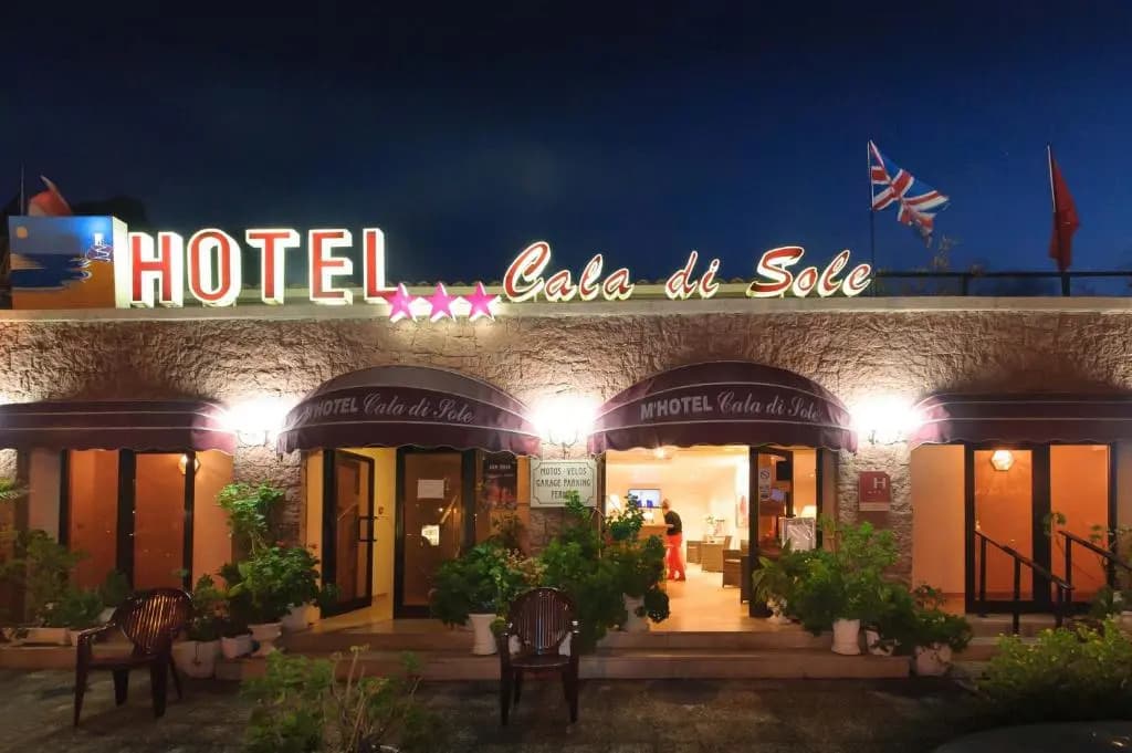 Hôtel Cala di Sole - Photo 1