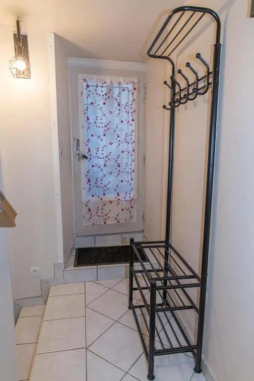 Stationnement gratuit, 2 suites parentales, 2 SDB, 3WC, Cuisine équipée - Photo 1