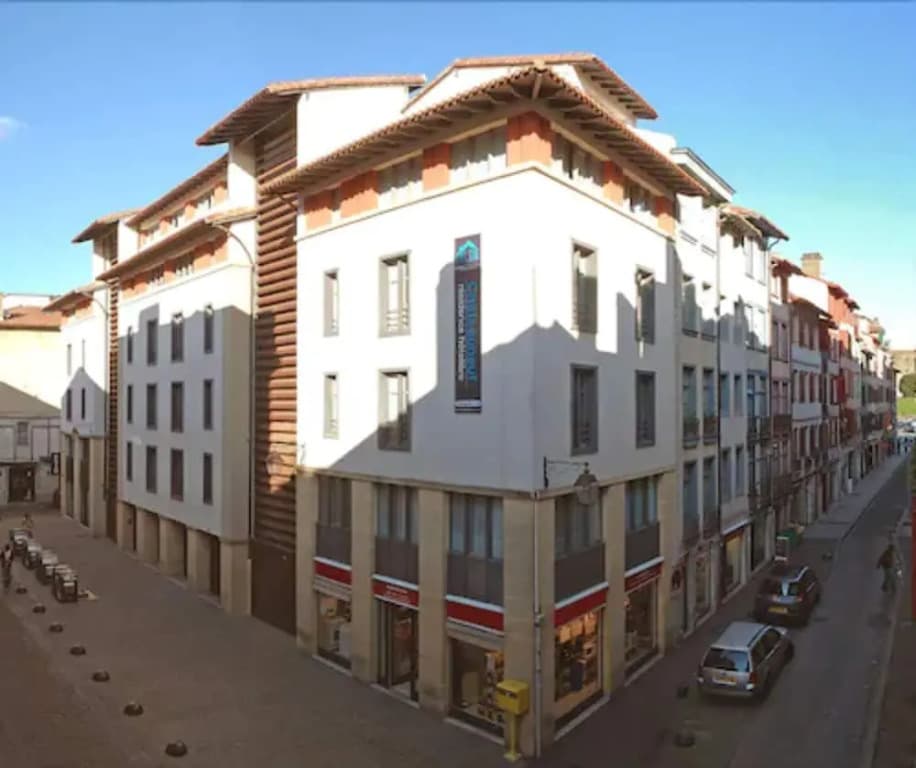 Temporesidence Chateauneuf - Photo 1