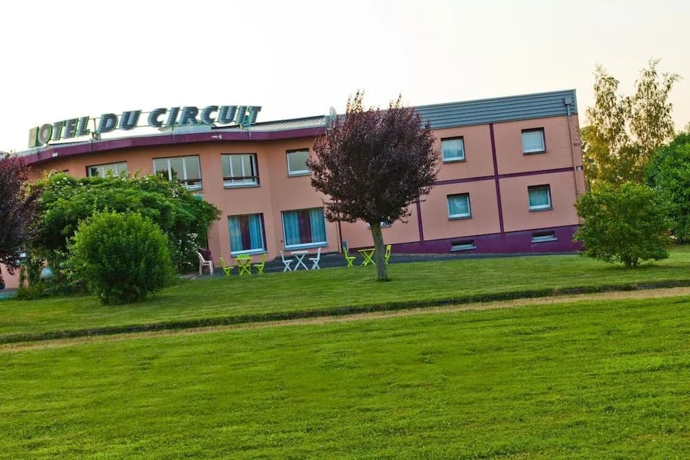 Citotel Du Circuit - Photo 1