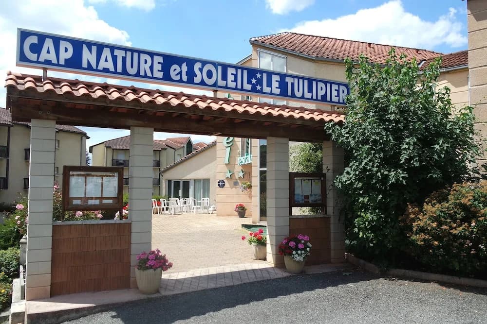 Hôtel Restaurant Le Tulipier - Photo 1