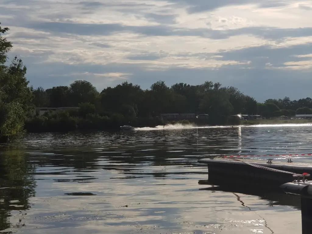 Cottage insolite option jacuzzi Seurre proche Beaune vue panoramique sur l'eau - Photo 1