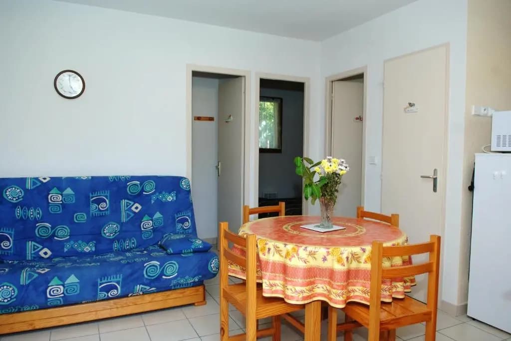 Maison de 2 chambres avec piscine partagee terrasse amenagee et wifi a Estang - Photo 1