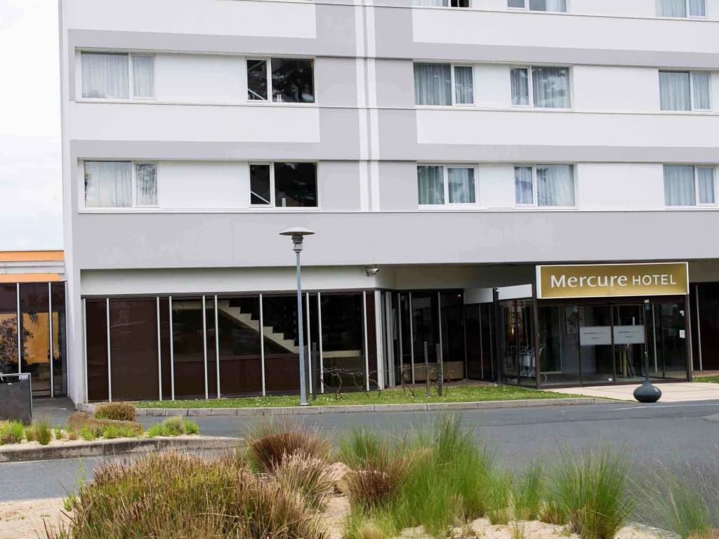 Novotel Angers Lac de Maine - Photo 1