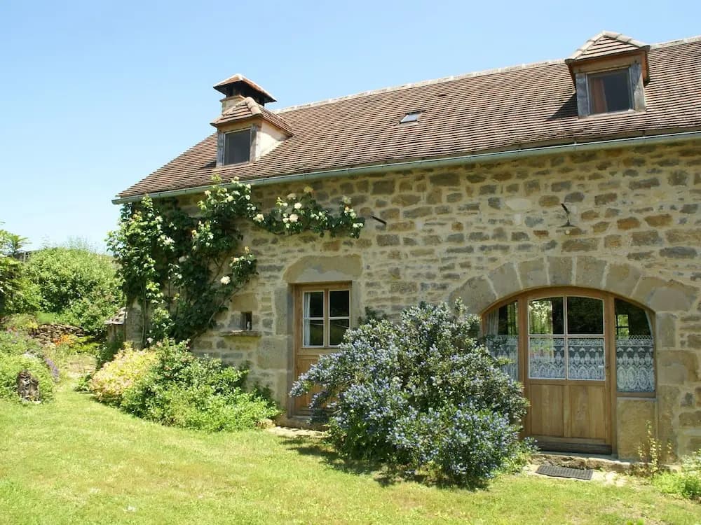 Spacious Holiday Home in Alvignac with Swimming Pool - Photo 1
