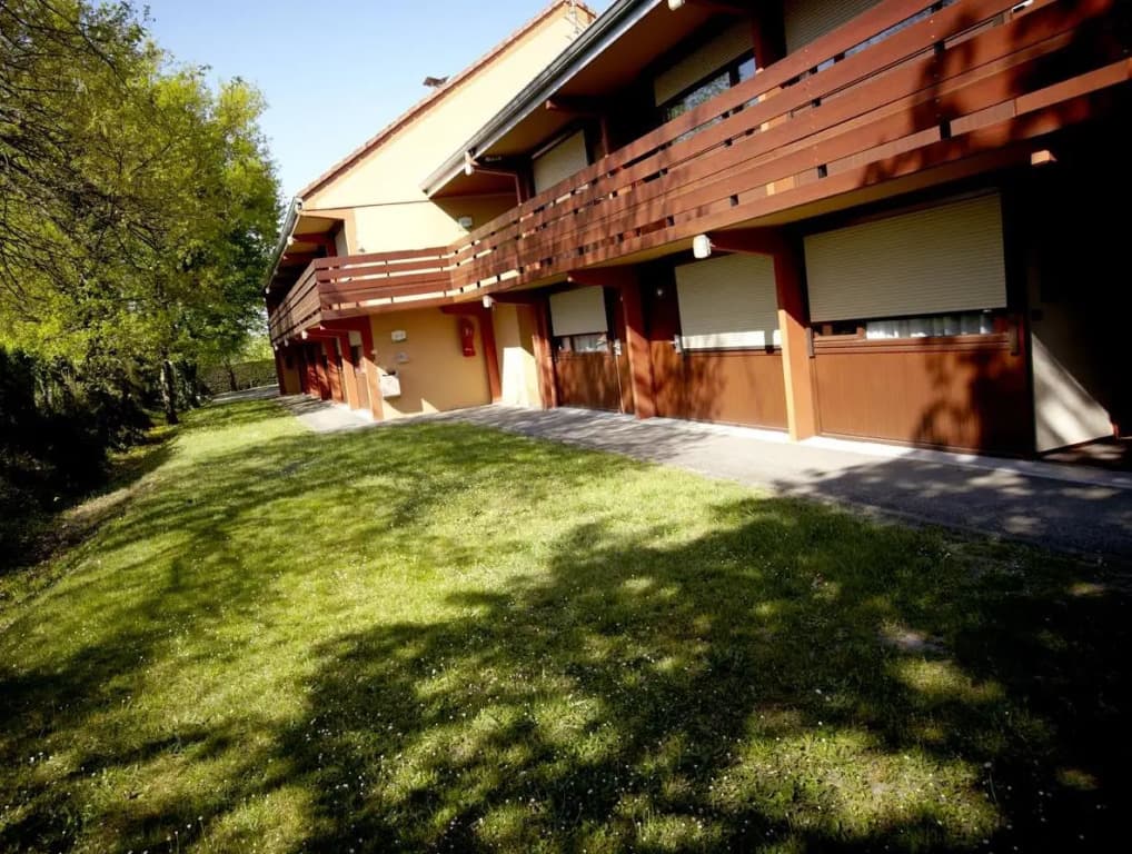 Hotel Campanile Conflans Sainte Honorine - Photo 1