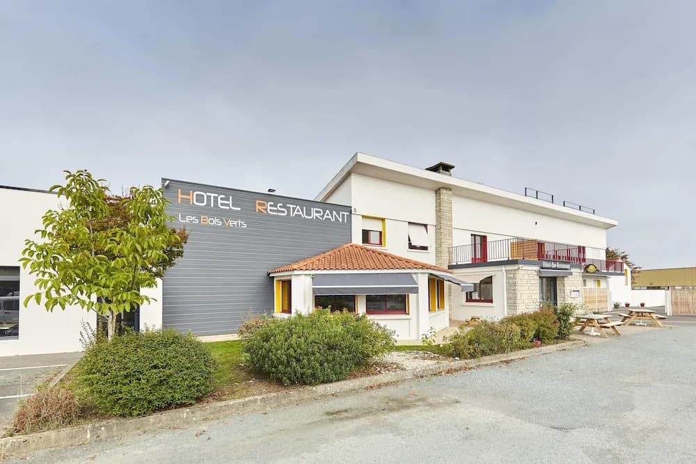 L'Hôtel des Bois Verts - Photo 1